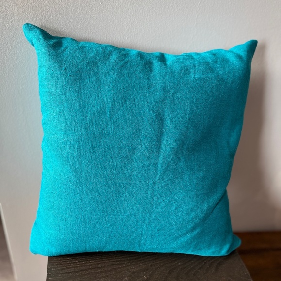 Turquoise linen 18 in accent pillow, with feather insert, like new. - Picture 1 of 13